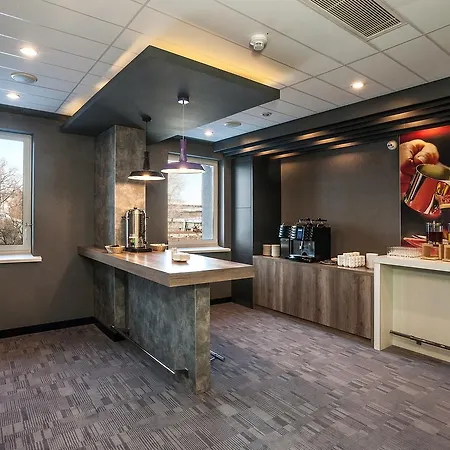 Ibis Railway Station Hotel