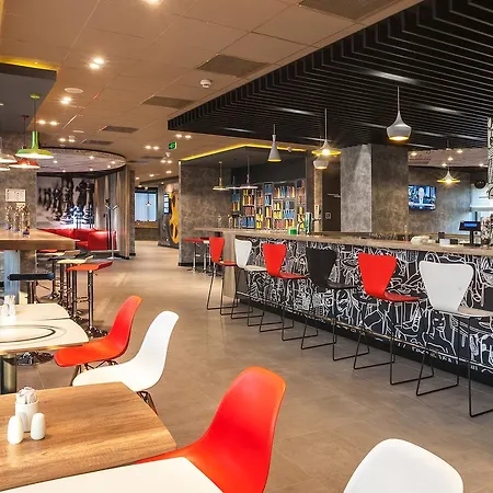 Ibis Railway Station Hotel 3*